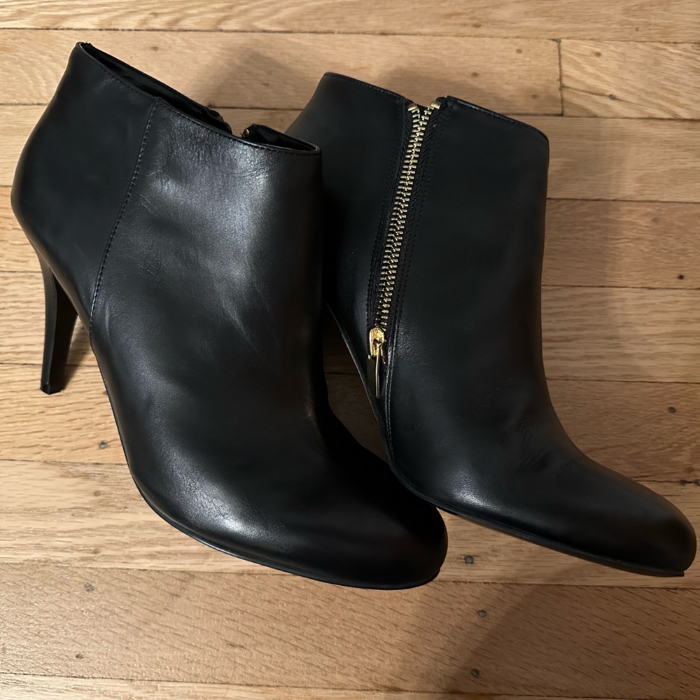 Audrey Brooke Black Ankle Booties Sleek and Polished - Picture 5 of 5